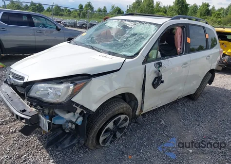 2018 Subaru Forester 2.5I Premium из США, поврежденный, VIN JF2SJAEC5JH452562